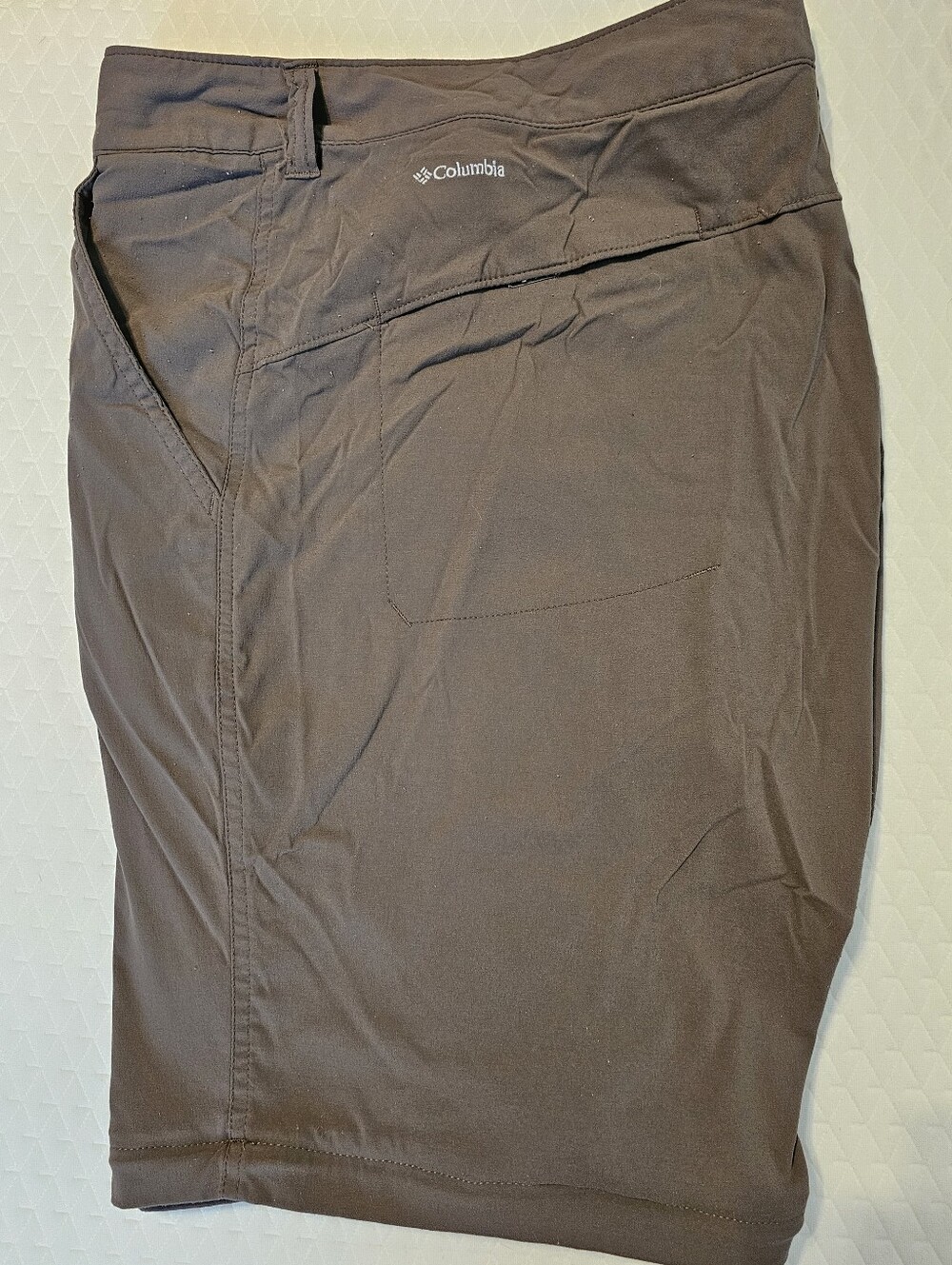 Columbia Omni-Shield Cargo Hiking Shorts Women's Size 20W Short Brown Outdoor